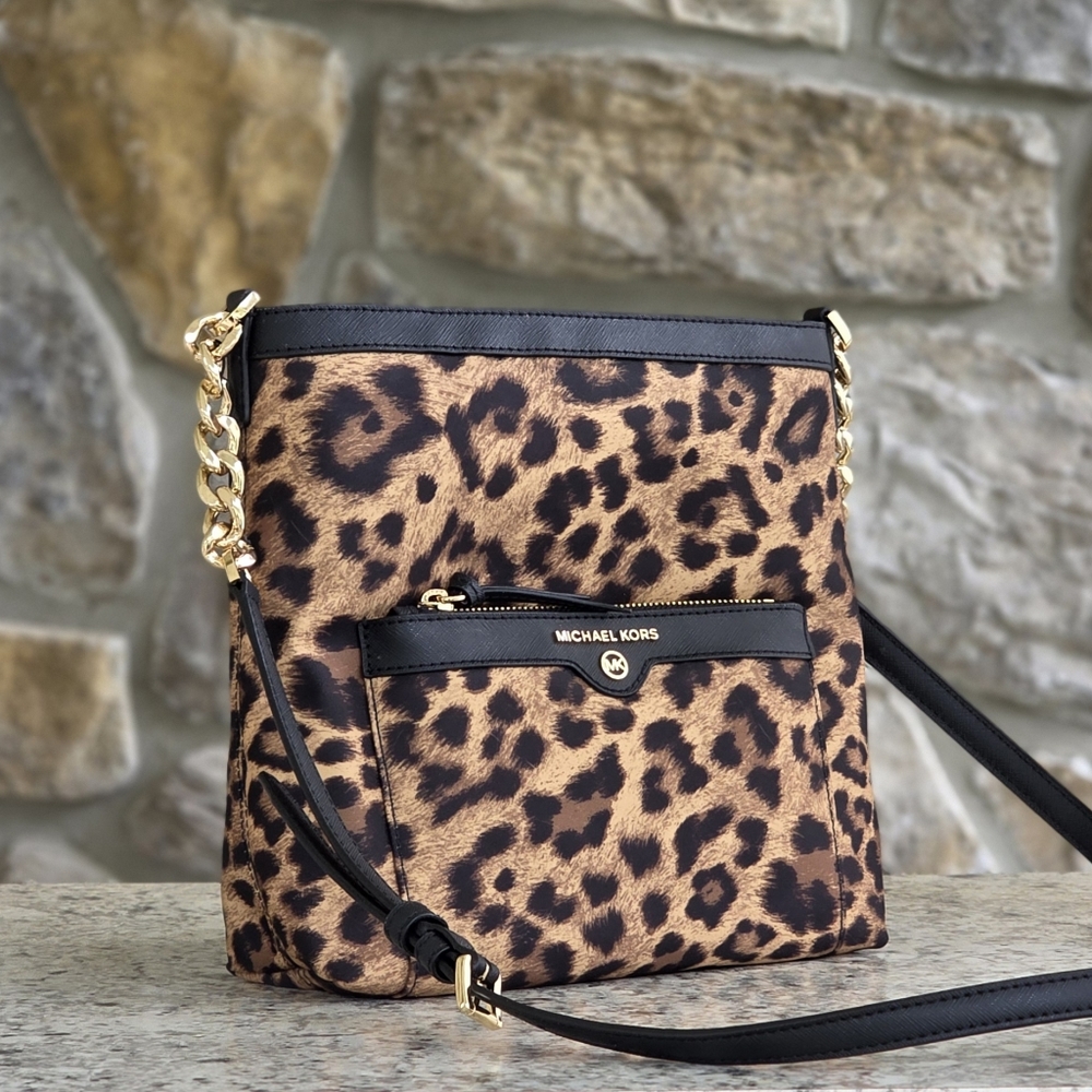 Michael Kors Morgan Medium Crossbody